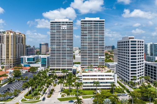 525 Flagler Dr, West Palm Beach FL  33401-5900 exterior