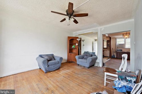1096 Academy Ave, Manor, PA 19036-1214