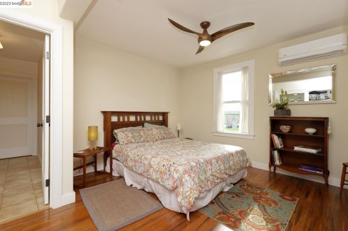 2509 Filbert St, Oakland CA 94607-2920 exterior