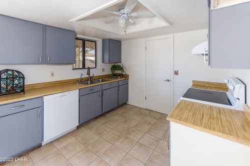 642 Riverboat Dr, Lake Havasu City AZ  86403-3650 exterior