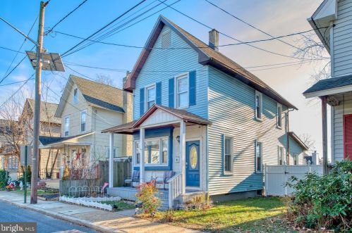 42 Center Ave, West Deptford, NJ 08093