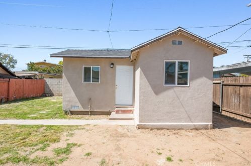 340 Willow Ave, Rialto CA  92376-5832 exterior