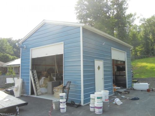 979 Union Valley Rd, West Milford Lakes NJ  07480-1200 exterior