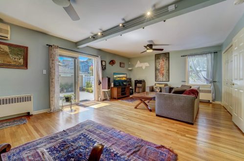 656 Avenue A, Bayonne NJ  07002-1801 exterior