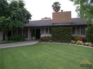 809 Dos Rios Ct, Bakersfield, CA 93309-2710