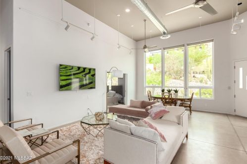 5702 Rio Verde Vis Dr, Tucson AZ  85750-1971 exterior