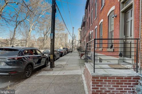 2417 Grays Ferry Ave, Philadelphia PA  19146-2450 exterior