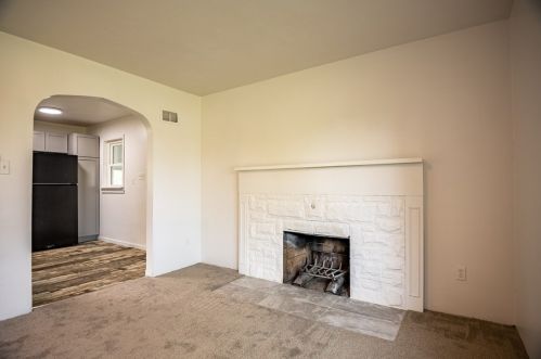 856 Buhl Farm Dr, Hermitage PA  16148-1556 exterior