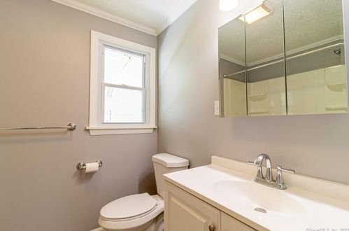 23 Mcintosh Ave, Uncasville CT  06382-2227 exterior
