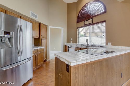 918 Sun Coast Dr, Gilbert AZ  85233-6723 exterior