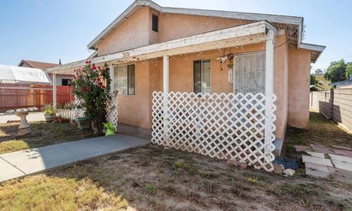 3881 Cottonwood St, San Diego, CA 92113-4216