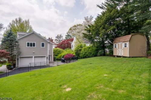 755 Fairmount Ave, Chatham Township NJ  07928-1161 exterior