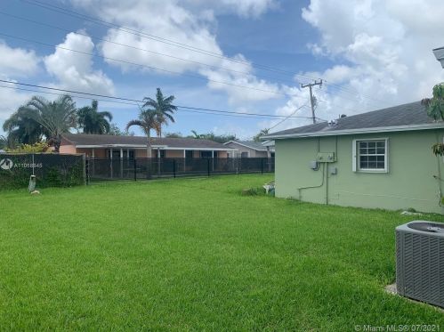19811 103rd Ct, Miami, FL 33157-8502