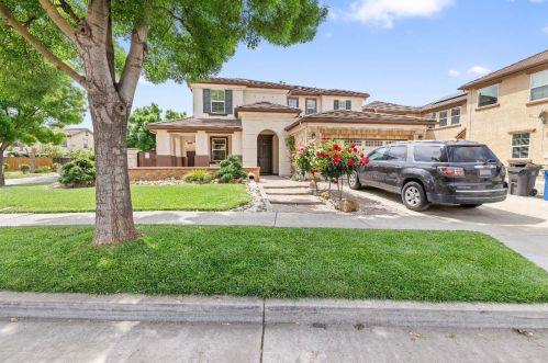 576 Bramblewood Ave, Lathrop CA 95330-9370 exterior