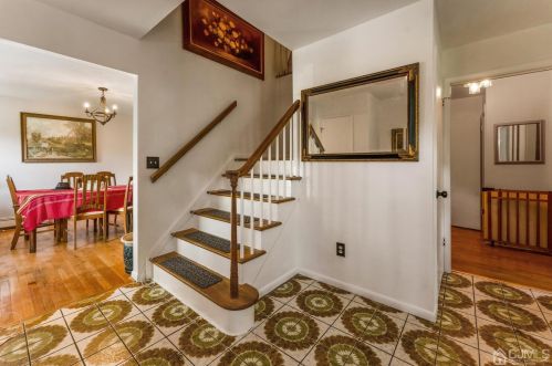 19 Allens Corner Rd, Flemington NJ  08822-5620 exterior