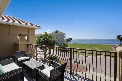 2575 Cayenne Ln, Shalimar FL  32579-4202 exterior