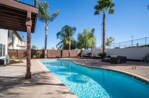 5 Ponte Sonata, Lake Elsinore CA  92532-0236 exterior