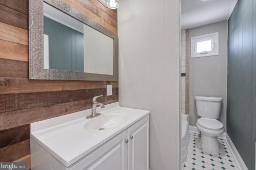 124 Sussex St, Gloucester NJ  08030-1449 exterior