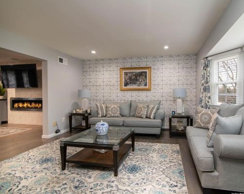 121 Stethem Dr, South Setauket NY  11720-4083 exterior