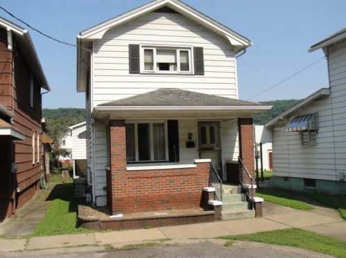 609 6th Ave, Ford City PA  16226-1040 exterior