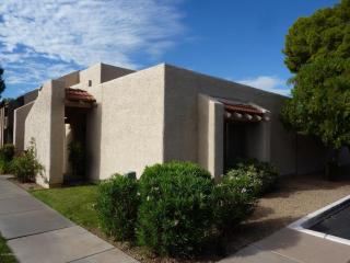 8427 54th Ln, Glendale, AZ 85302-6103