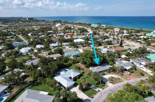1912 Mimosa Ave, Fort Pierce, FL 34949-3420