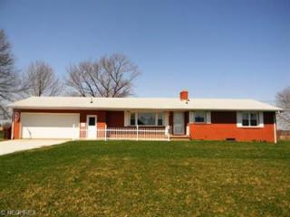 12133 Louisville St, Fairhope, OH 44641-9617