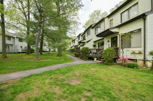 219 Cypress Rd, Hartford CT  06111-5630 exterior
