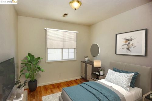 7117 Herbert Guice Way, Oakland CA  94621-3212 exterior