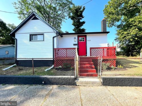 818 Philadelphia Ave, West Deptford NJ  08063-1335 exterior