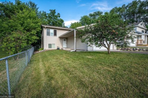 1290 Breen St, Saint Paul, MN 55106-2301