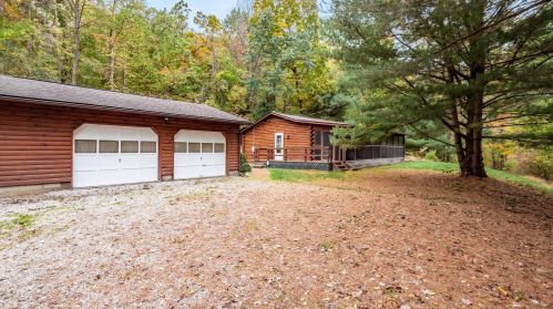 8405 Blackrun Rd, Nashport, OH 43830-9544