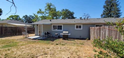 7561 Baird Way, Citrus Heights CA  95610-1410 exterior