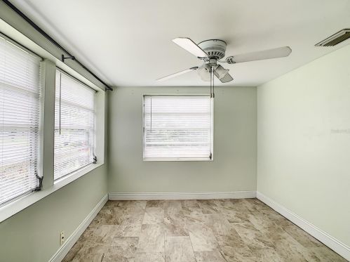 396 Collins St, Umatilla FL  32784-8387 exterior