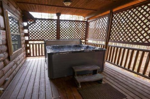 16512 Log Home Rd, Laurelville OH  43135-9641 exterior