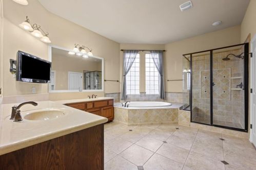 1531 Shinnecock Hl Dr, Georgetown TX 78628-0911 exterior