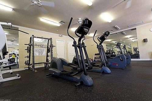 5076 Post Oak Ln, Naples FL  34105-4526 exterior