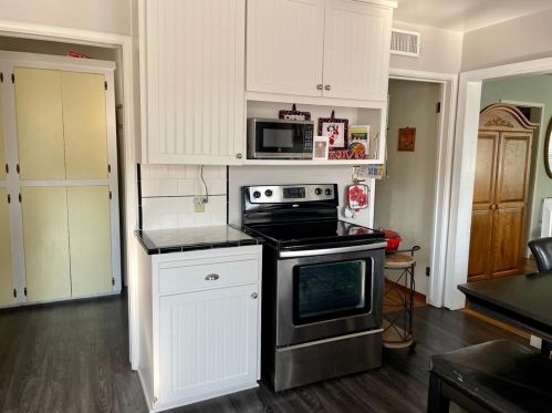 921 Hutchins St, Lodi CA  95240-5242 exterior