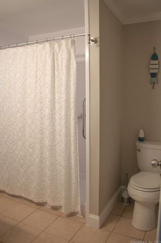 5 Kelsey Ave, Lyme CT  06371-1210 exterior