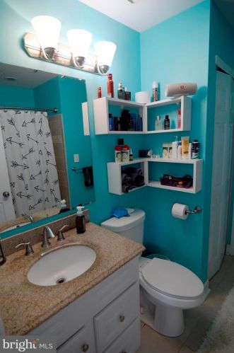 6 Fillmore Pl, Lawrence Township NJ  08648-4338 exterior