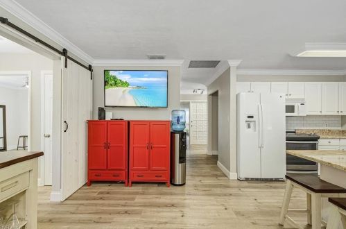 18061 Royal Hammock Blvd, Naples FL  34114-8944 exterior