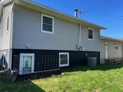 5038 Starker Ave, Madison WI  53716-1924 exterior