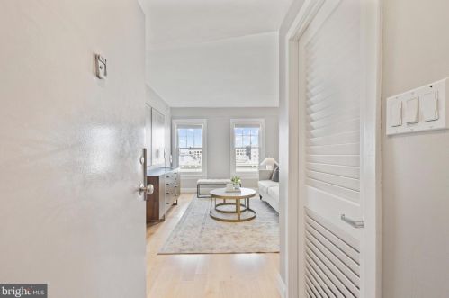 1724 17th St, Washington, DC 20002-1810