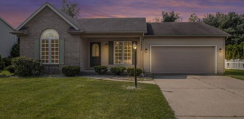 14432 Phoenix Dr, Mishawaka, IN 46545-1825