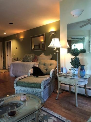 186 Riverdell Dr, South Kingstown RI  02874-2428 exterior