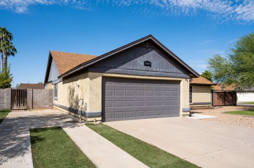 1809 Barrow Dr, Chandler, AZ 85224-2223