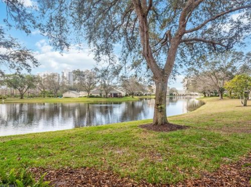 606 Arbor Lake Dr, Naples, FL 34110-8693