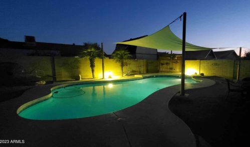 4815 Acoma Dr, Glendale, AZ 85306-4408