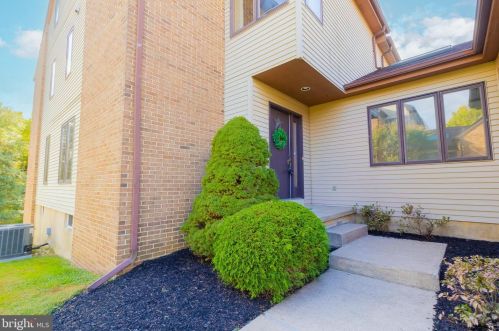 9 Bowie Dr, Wilmington, DE 19808-4365