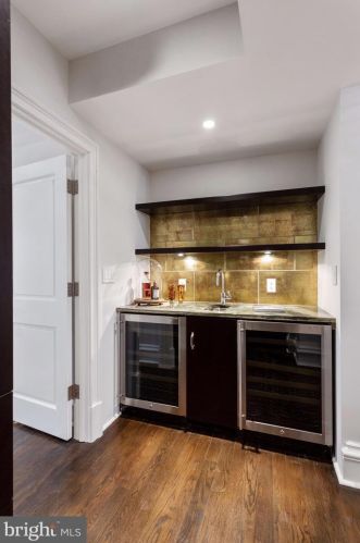 1312 33 St, Washington DC 20007-2819 exterior